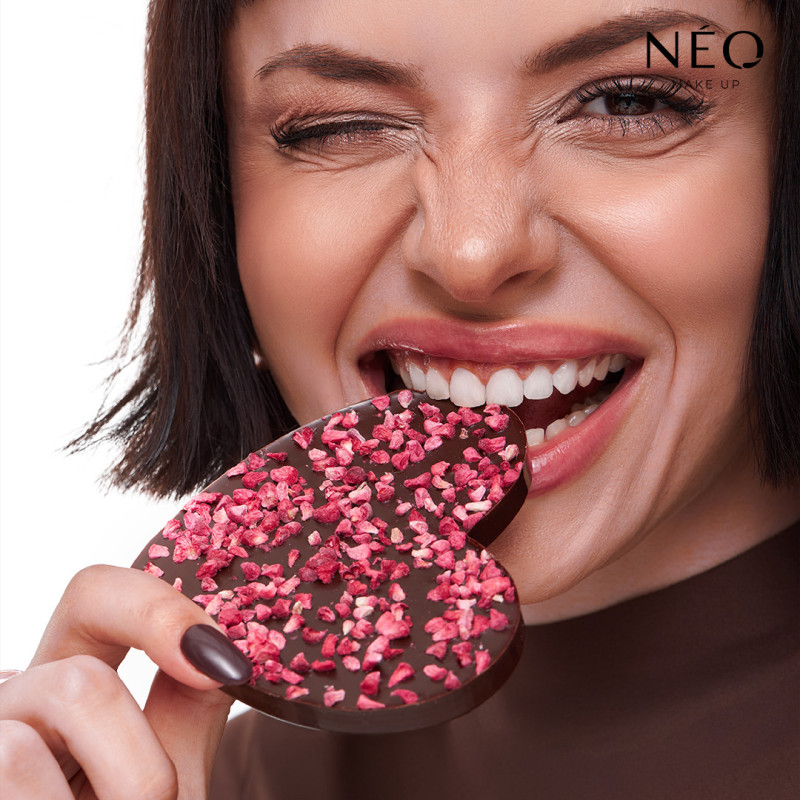 Intense Serum Lip Oil – Chocolate: 02 Strawberry Chocolate Intense Serum Lip Oil – Chocolate: 02 Strawberry Chocolate