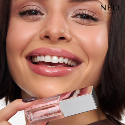 Intense Serum Lip Oil &ndash; Chocolate: 02 Strawberry Chocolate