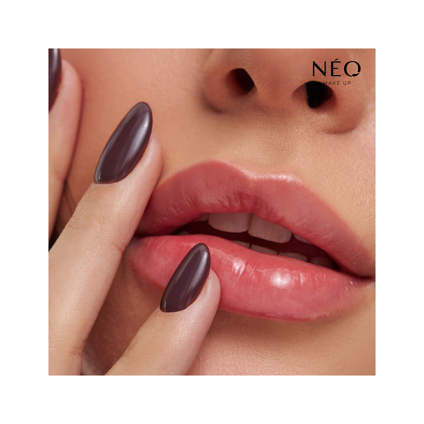 Intense Serum Lip Oil &ndash; Chocolate: 02 Strawberry Chocolate