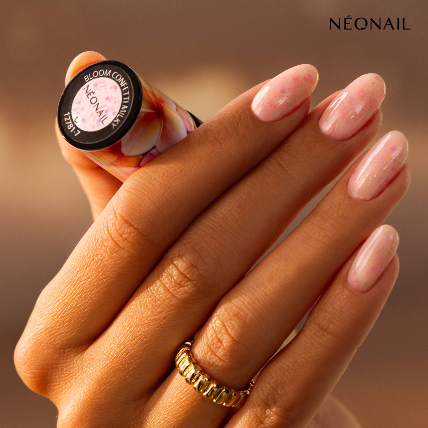 Gellak 7,2 ml - Bloom Confetti Milky Gellak 7,2 ml - Bloom Confetti Milky